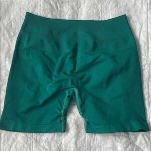 Workout shorts butt lifting high waist athletic yoga shorts size small